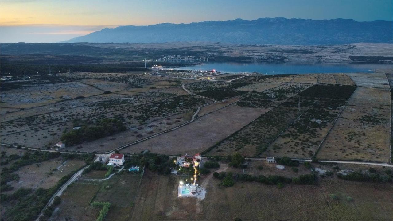 Villa Slatina Near Zrce Beach Новаля Екстериор снимка