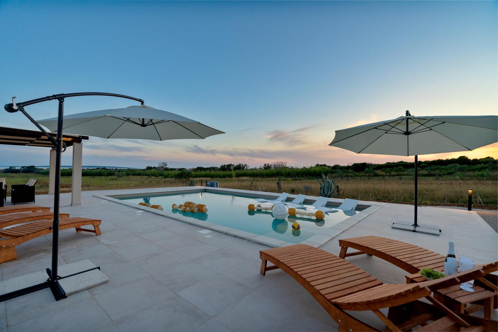 Villa Slatina Near Zrce Beach Новаля Екстериор снимка