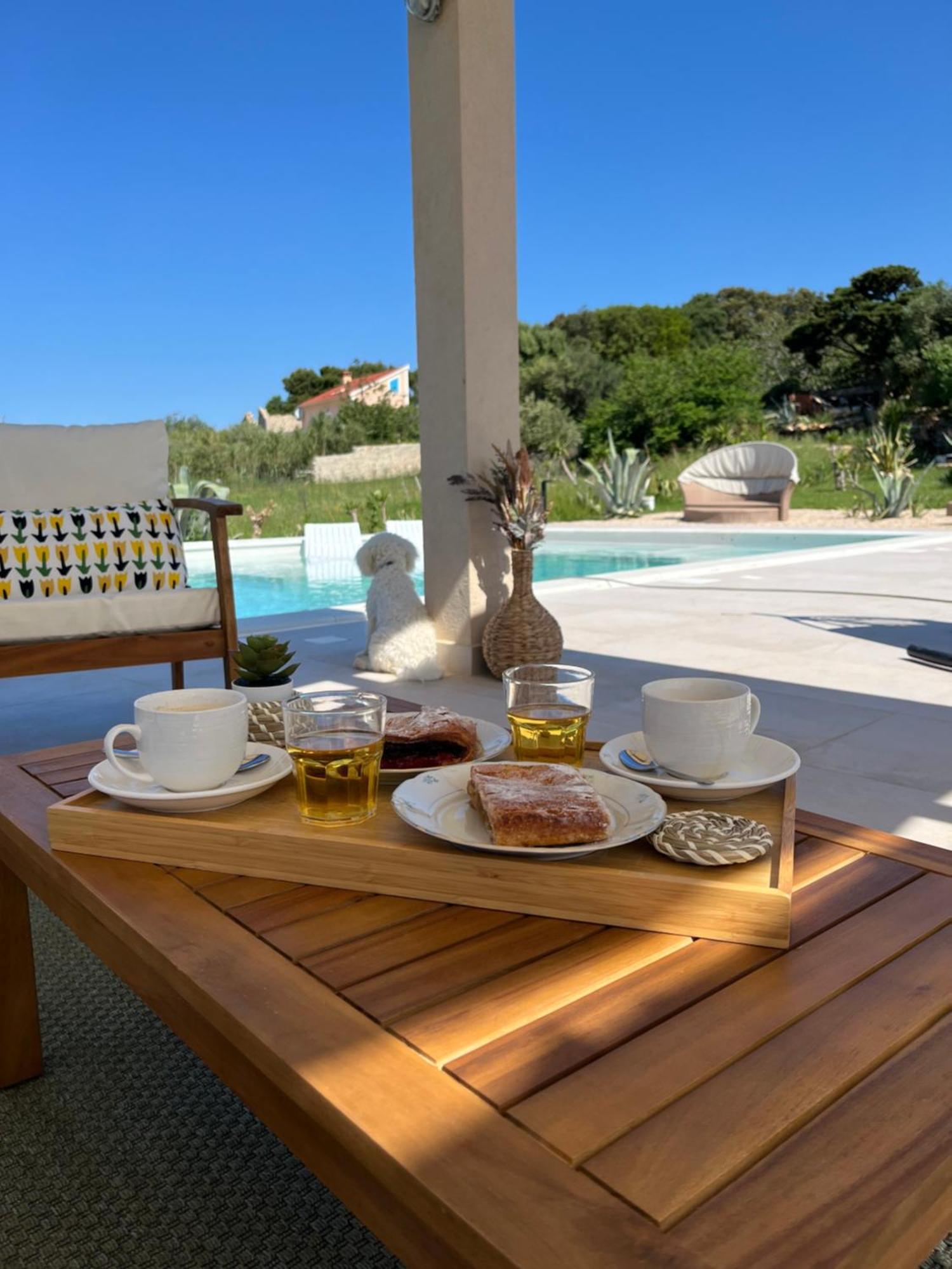 Villa Slatina Near Zrce Beach Новаля Екстериор снимка